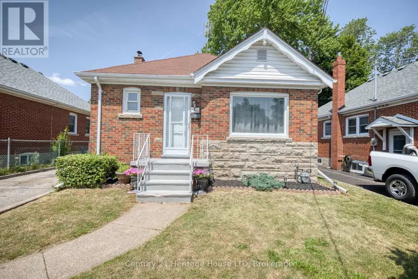 Detached at 6477 BARKER STREET, Niagara Falls