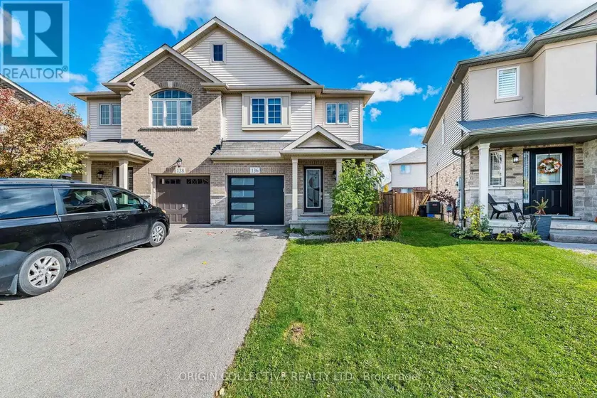 Semi-Detached/Link at 136 WESTBANK TRAIL E, Hamilton