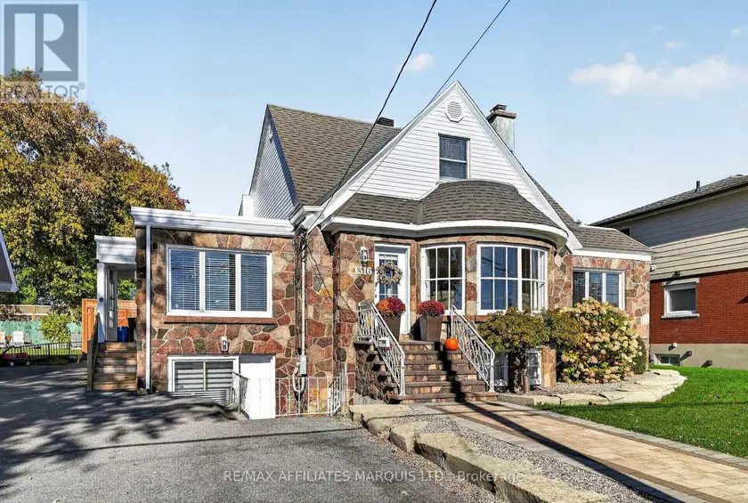 Detached at 1316 MONTREAL ROAD, Cornwall