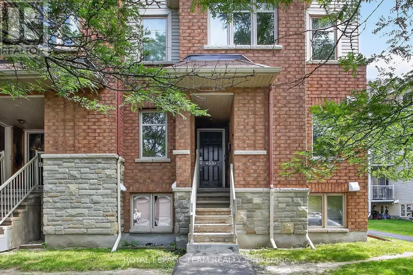 Townhouse at 255 DEERCROFT AVENUE, Ottawa