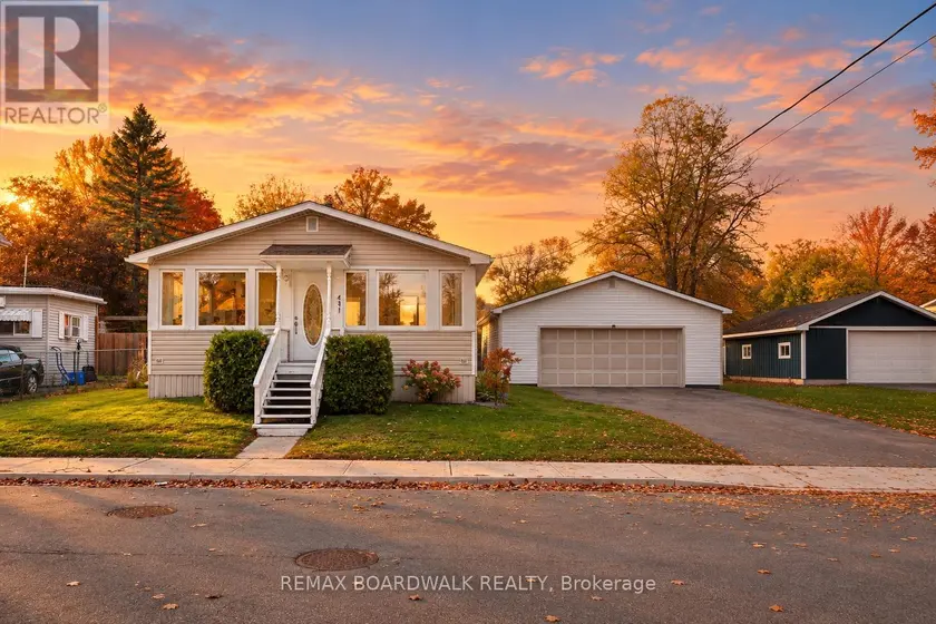 Detached at 434 DIBBLE STREET E, Prescott