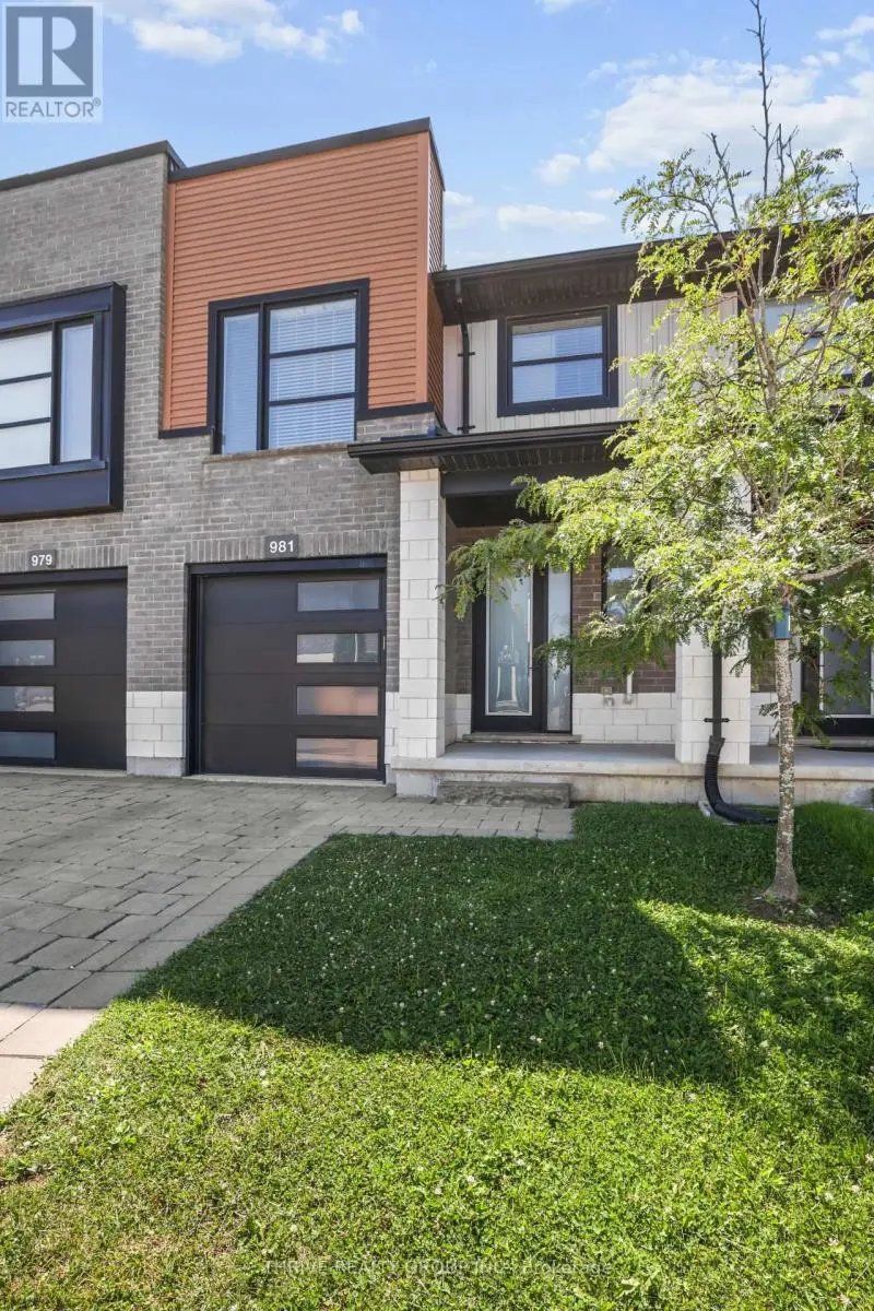 Townhouse at 981 WEST VILLAGE SQUARE, London