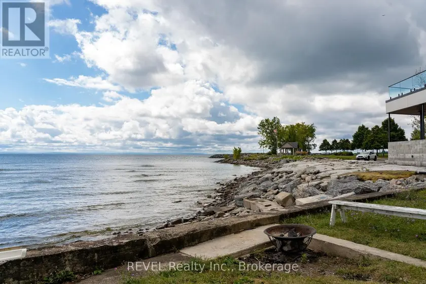 Semi-Detached/Link at 3819 TERRACE LANE, Fort Erie