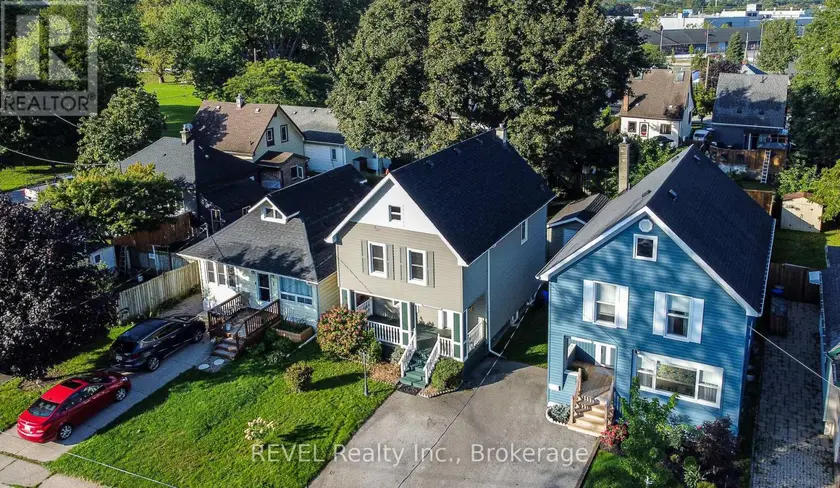 Detached at 3 VICTORIA STREET, St. Catharines