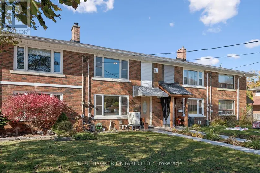 Townhouse at 100 WAVERLEY DRIVE, Guelph