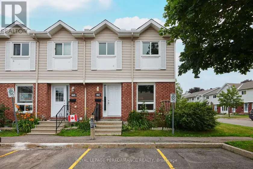 Townhouse at 33 - 1907 COLORADO LANE, Ottawa