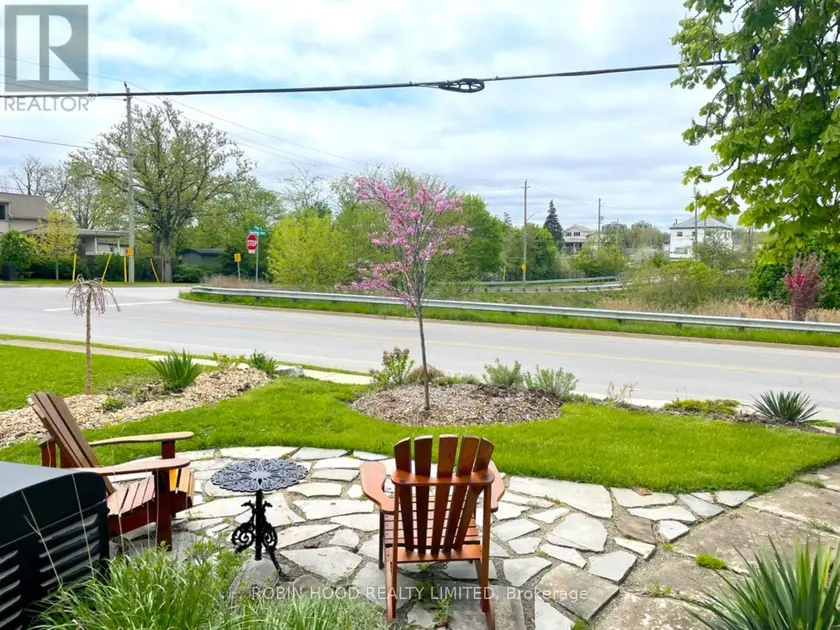 Detached at 160 OAKDALE AVENUE, St. Catharines