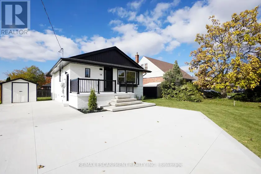 Detached at 136 WARREN AVENUE, Hamilton