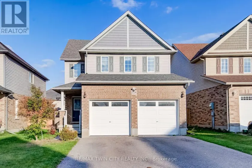 Detached at 128 PASSCHENDAELE STREET, Woodstock