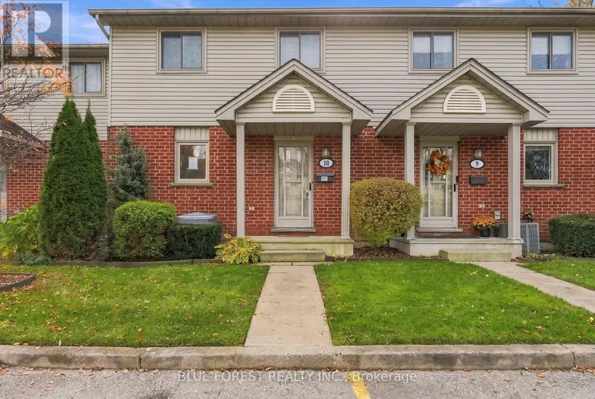 Townhouse at 10 - 511 ADMIRAL DRIVE, London