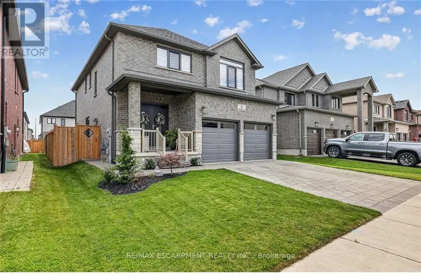 Detached at 9 GIBBONS ROAD, Brant
