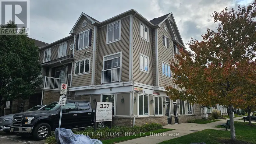 Townhouse at 40 - 337 BEACH BOULEVARD, Hamilton