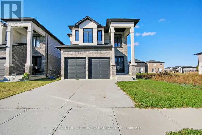 Detached at 2920 LEMIEUX WALK, London South