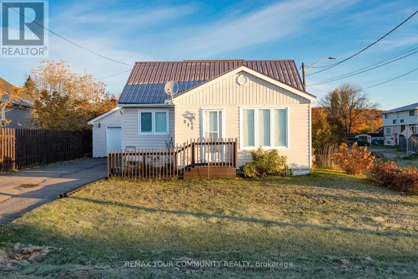 Detached at 212 DUNCAN AVENUE, North Bay