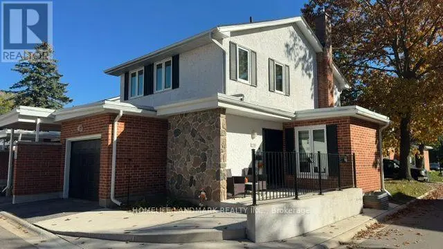 Townhouse at 4 - 423 KEATS WAY, Waterloo