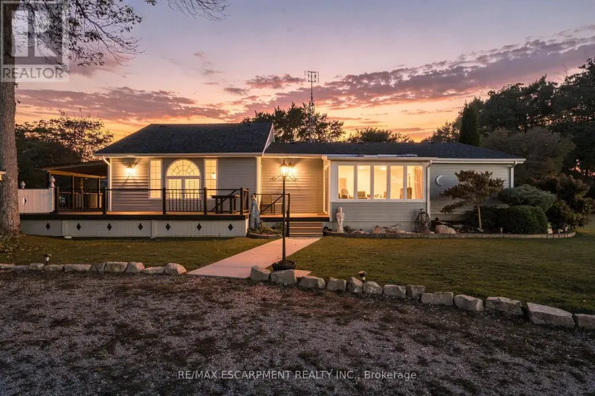 Detached at 1022 LAKESHORE ROAD, Haldimand