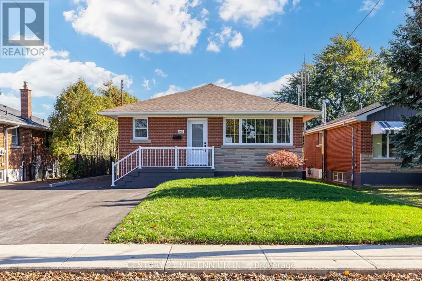 Detached at LOWER - 387 EAST 19TH STREET, Hamilton