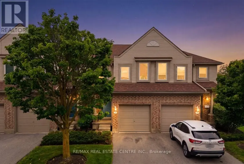 Townhouse at 15 ROEHAMPTON CRESCENT, Guelph