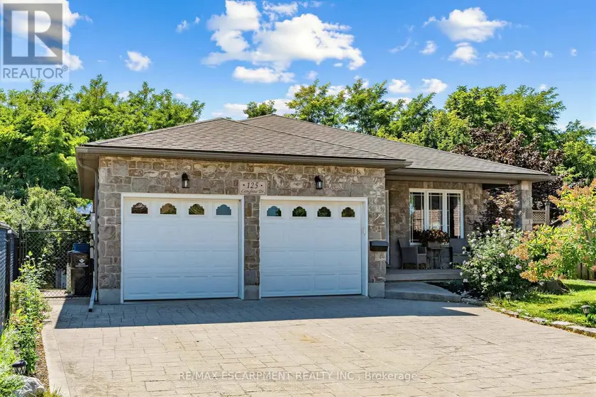 Detached at 125 LANGLAW DRIVE, Cambridge