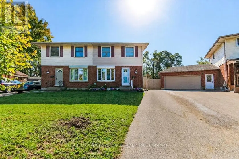 Semi-Detached/Link at 39 METCALFE CRESCENT, London
