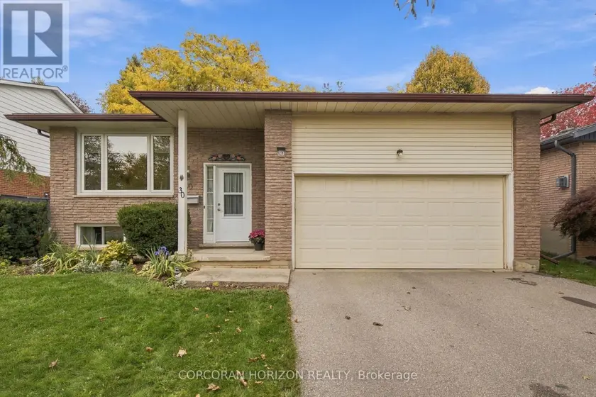 Detached at 30 CARLYLE PLACE, Kitchener