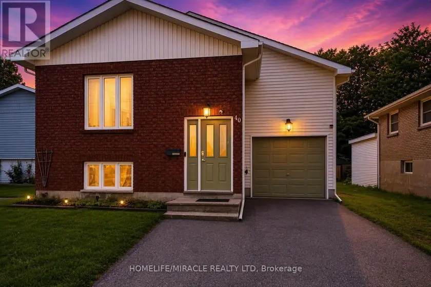 Detached at 40 ST. CHARLES STREET, Belleville