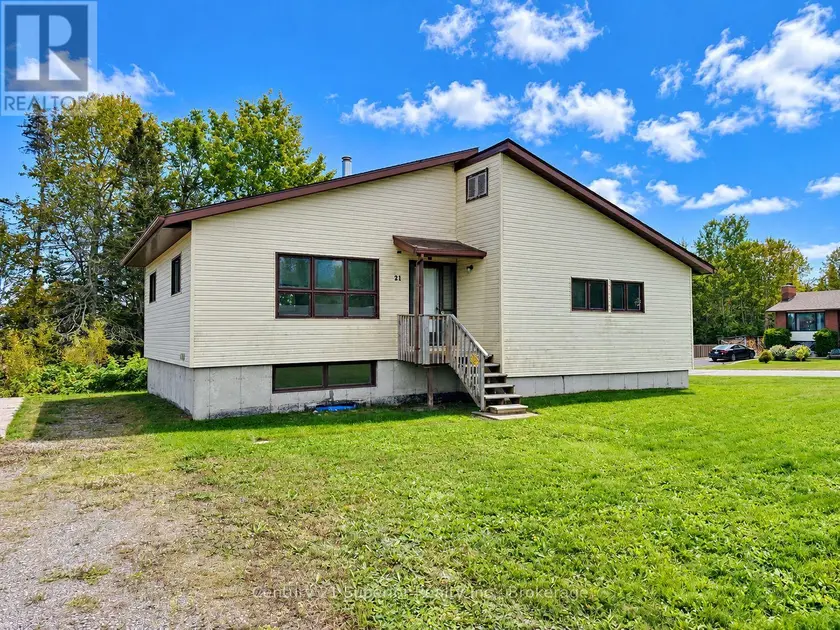 Detached at 21 EAST GROVE CRESCENT, Terrace Bay