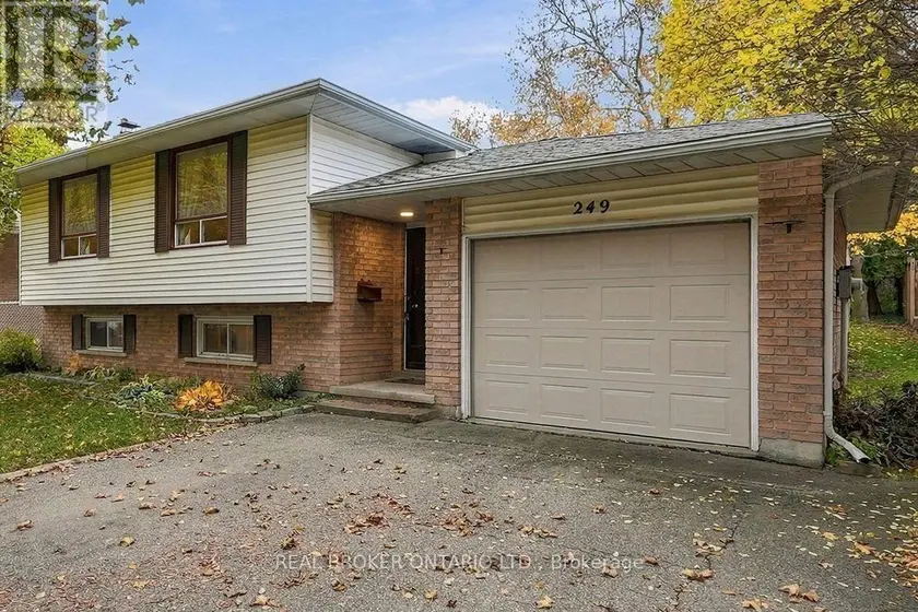 Detached at 249 RITTENHOUSE ROAD, Kitchener