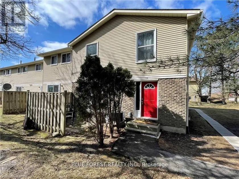 Townhouse at 106 - 70 FIDDLERS GREEN ROAD, London