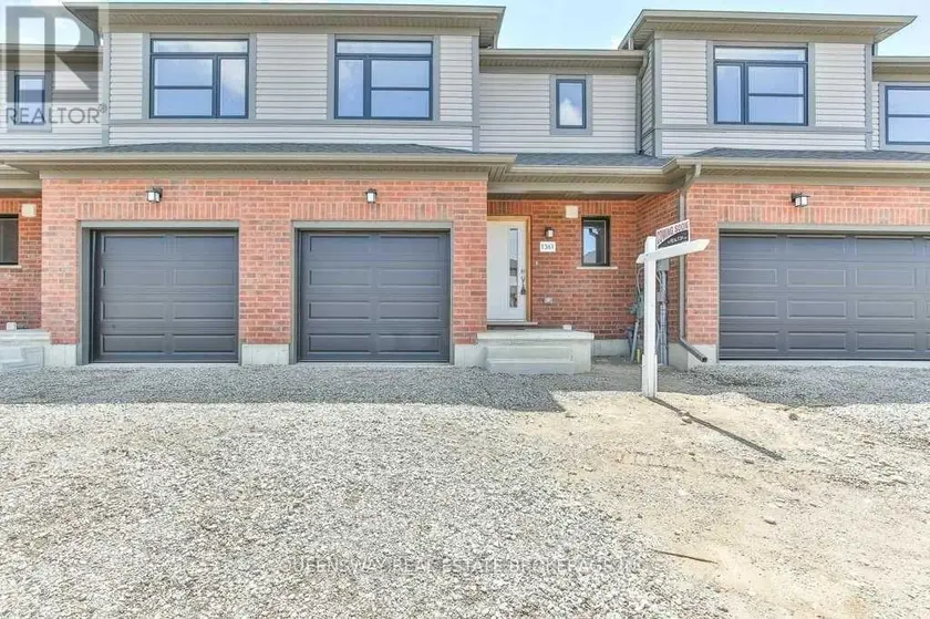 Townhouse at 1361 MICHAEL CIRCLE, London East