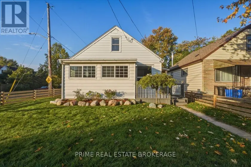 Detached at 361 SPRUCE STREET, London East