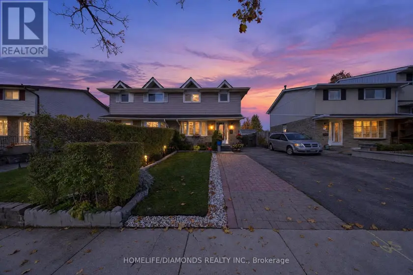 Semi-Detached/Link at 30 THE COUNTRY WAY, Kitchener