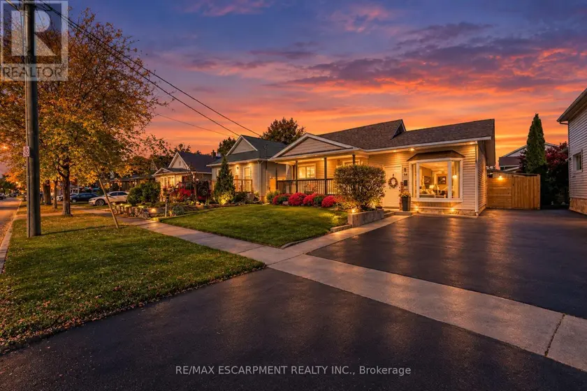 Detached at 51 RUSSELL AVENUE, St. Catharines