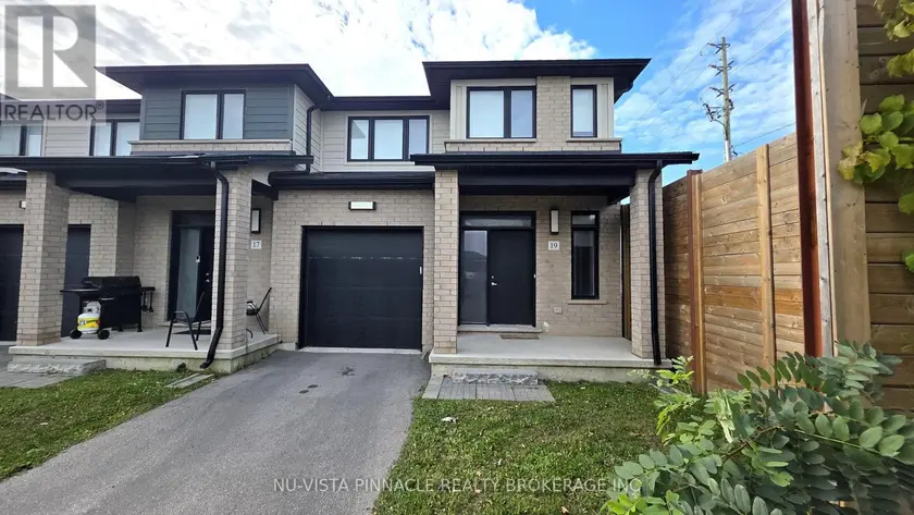 Townhouse at 19 - 3635 SOUTHBRIDGE AVENUE, London