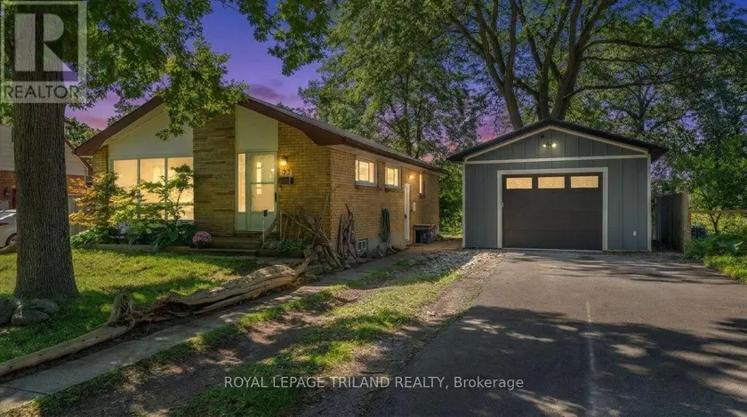 Detached at 93 MANITOULIN DRIVE, London