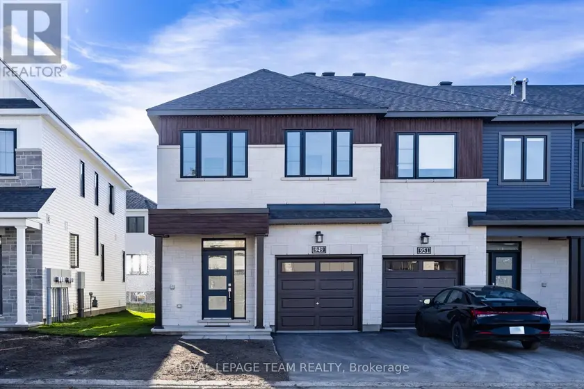 Townhouse at 949 LOCOMOTION LANE, Ottawa