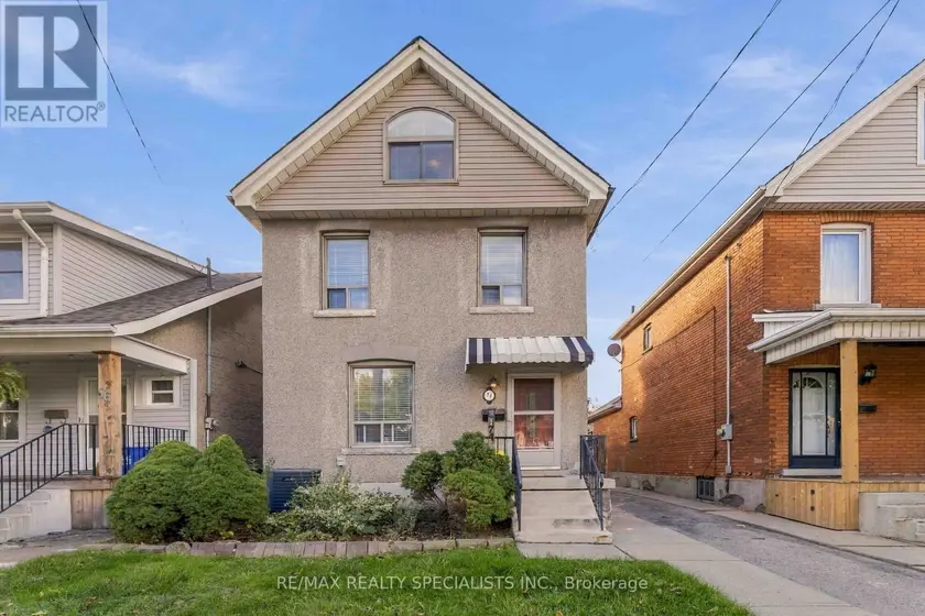 Detached at 74 CAMBRIDGE AVENUE, Hamilton