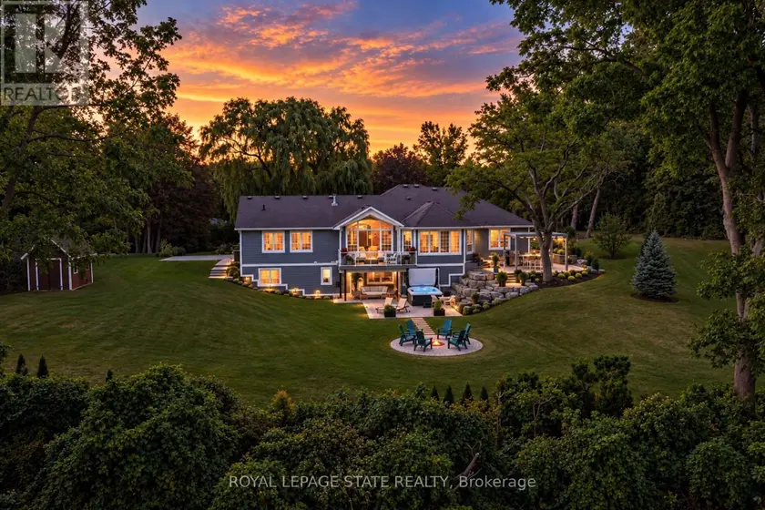 Detached at 14 OAK AVENUE, Hamilton