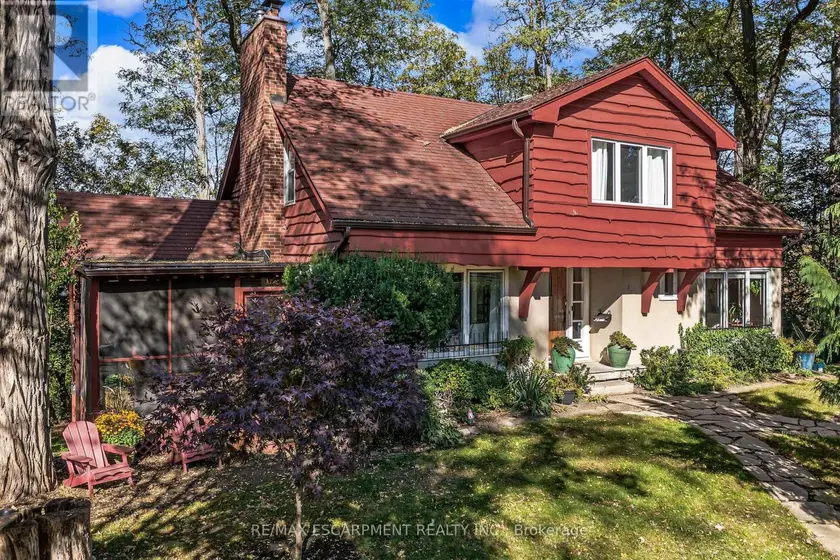 Detached at 7 HATFIELD PLACE, Hamilton