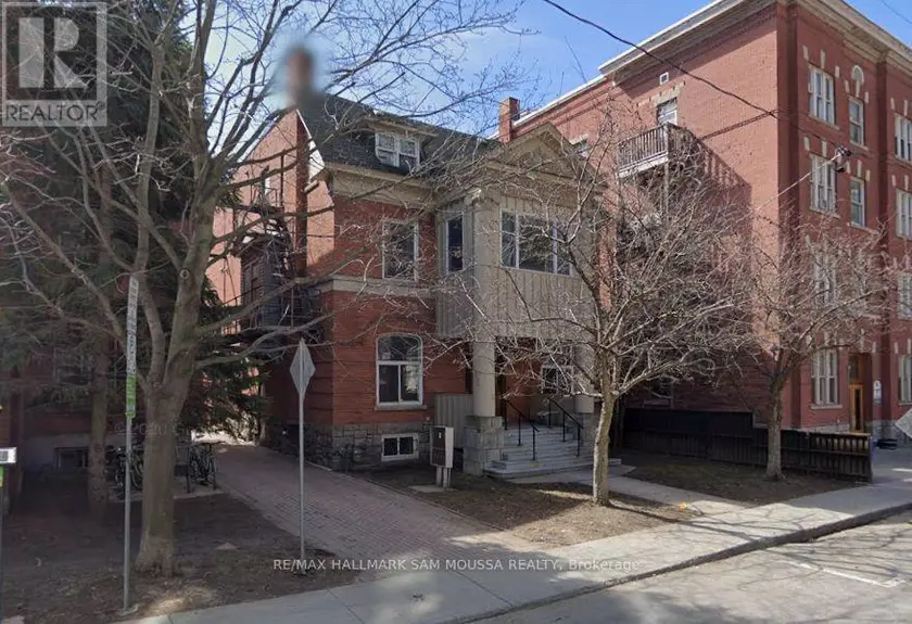 Multiplex at 6 - 240 COOPER STREET, Ottawa