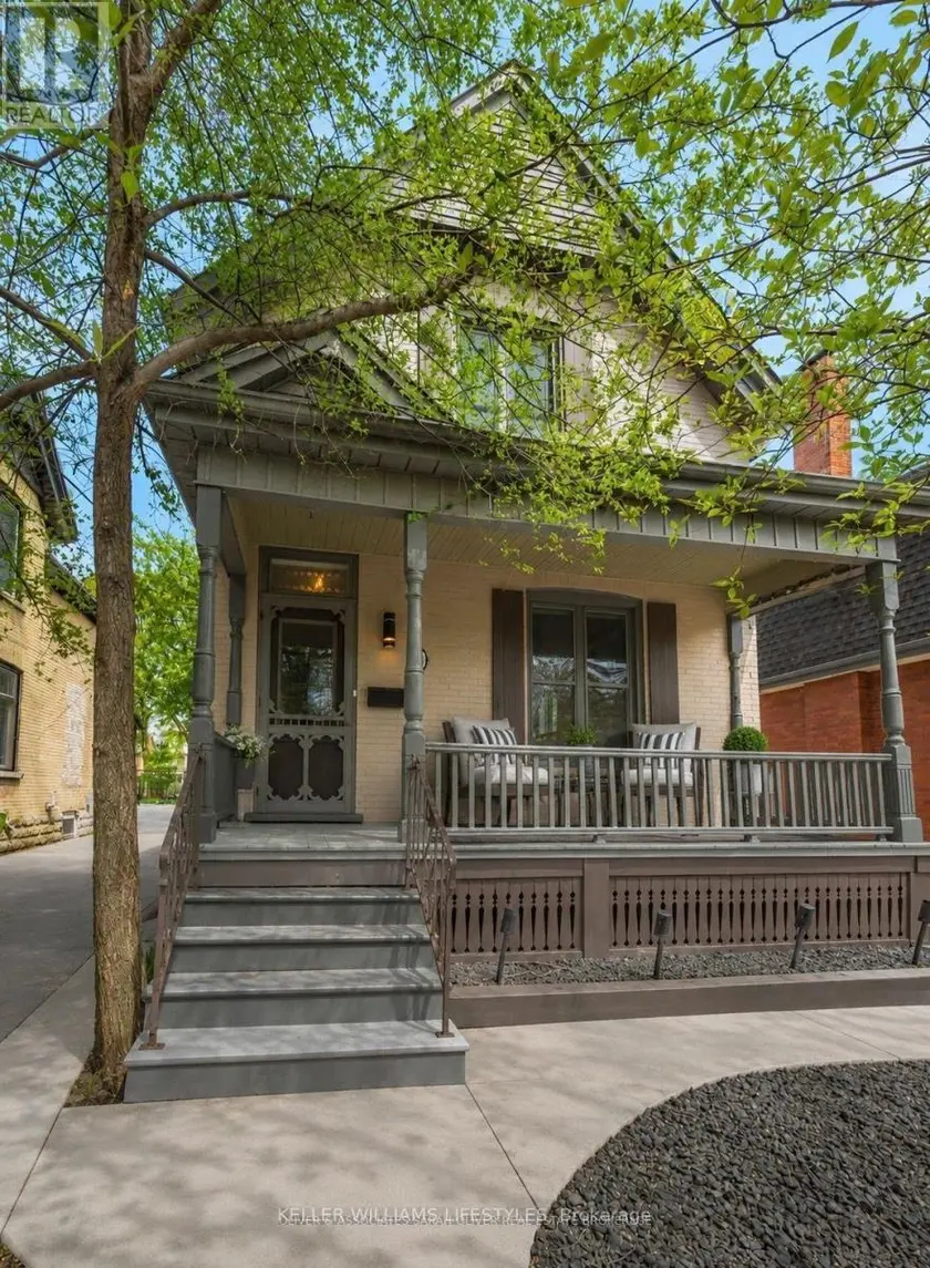 Detached at 28 RENWICK AVENUE, London