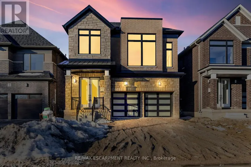 Detached at 7 BLAIN DRIVE, Hamilton