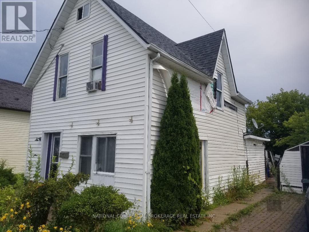 Detached at 409 MURRAY STREET, Chatham-Kent (Wallaceburg)