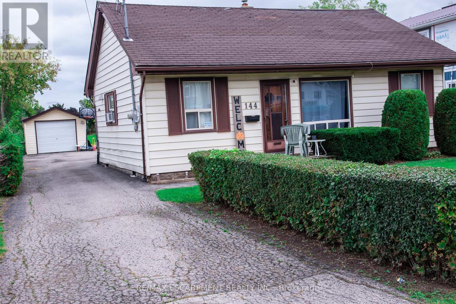Detached at 144 GREEN ROAD, Hamilton (Stoney Creek)